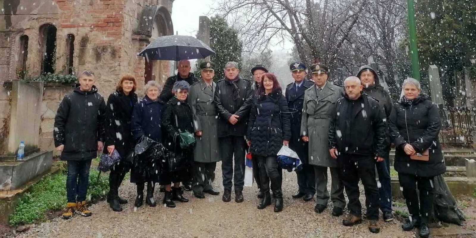 ПОМЕН ВОЈНИМ ЛЕКАРИМА И ОФИЦИРИМА НА СТАРОМ ГРОБЉУ
