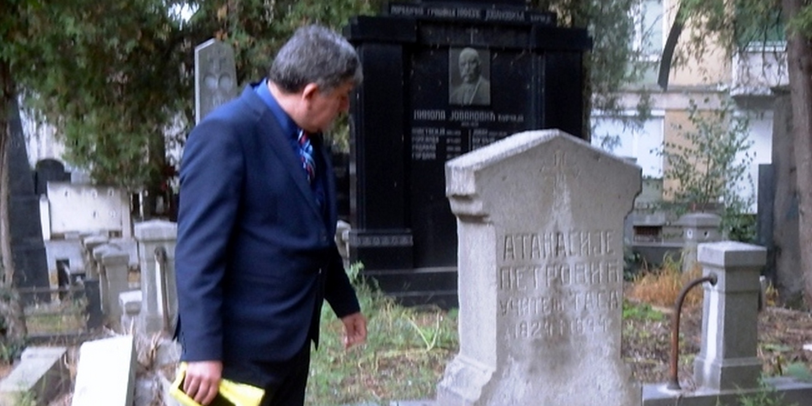 АКЦИЈА УРЕДЈЕЊА СТАРОГ ГРОБЉА СЕ НАСТАВЉА